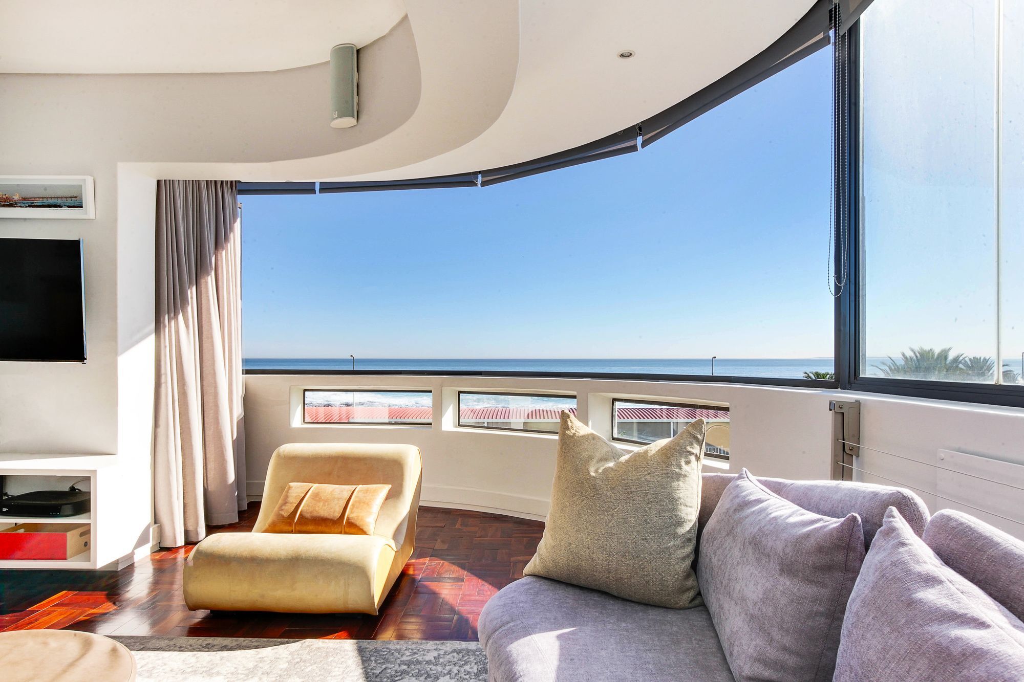 Backup Powered Sea View Apartment On The Promenade Kapstaden Eksteriør billede